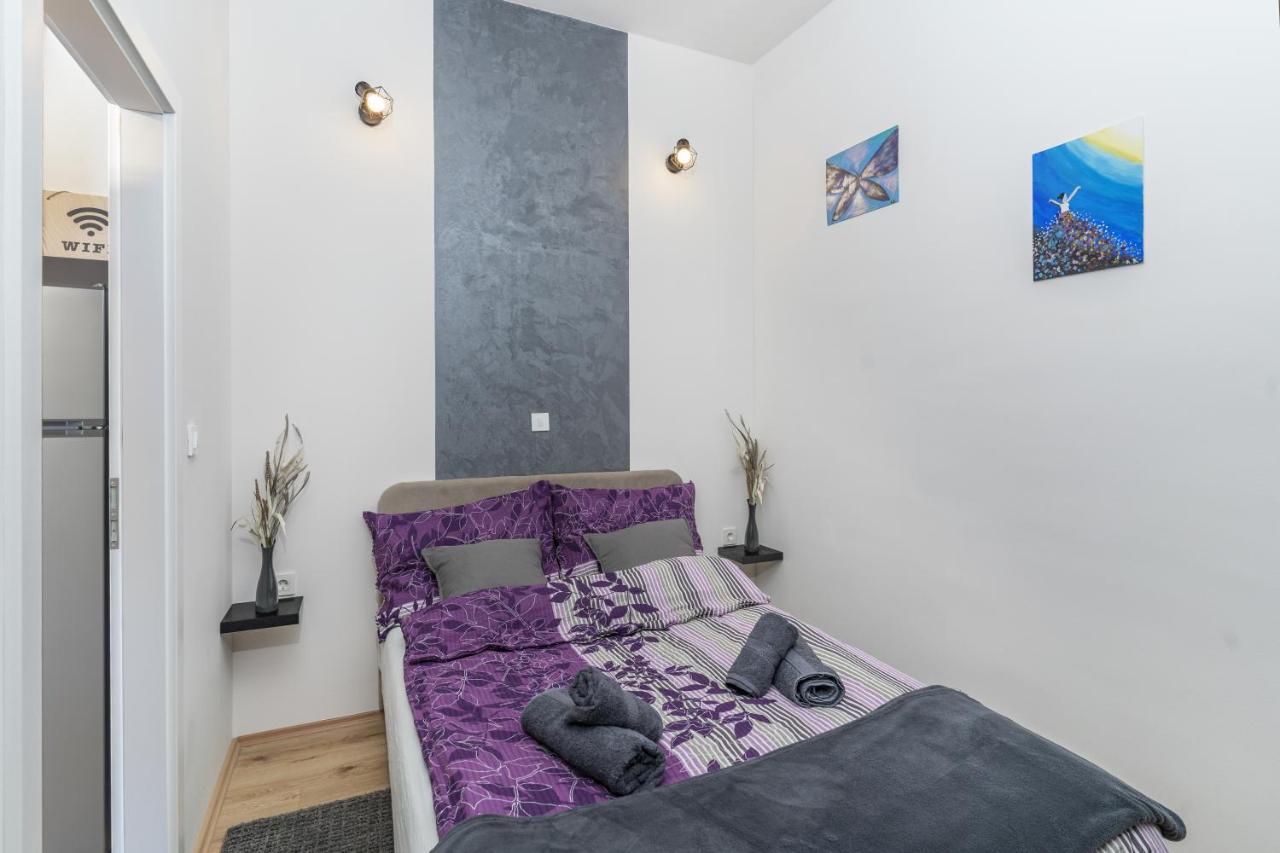 Stunning Apartment In Quiet Street Near Center With Free Parking 4 Floor غييكا المظهر الخارجي الصورة